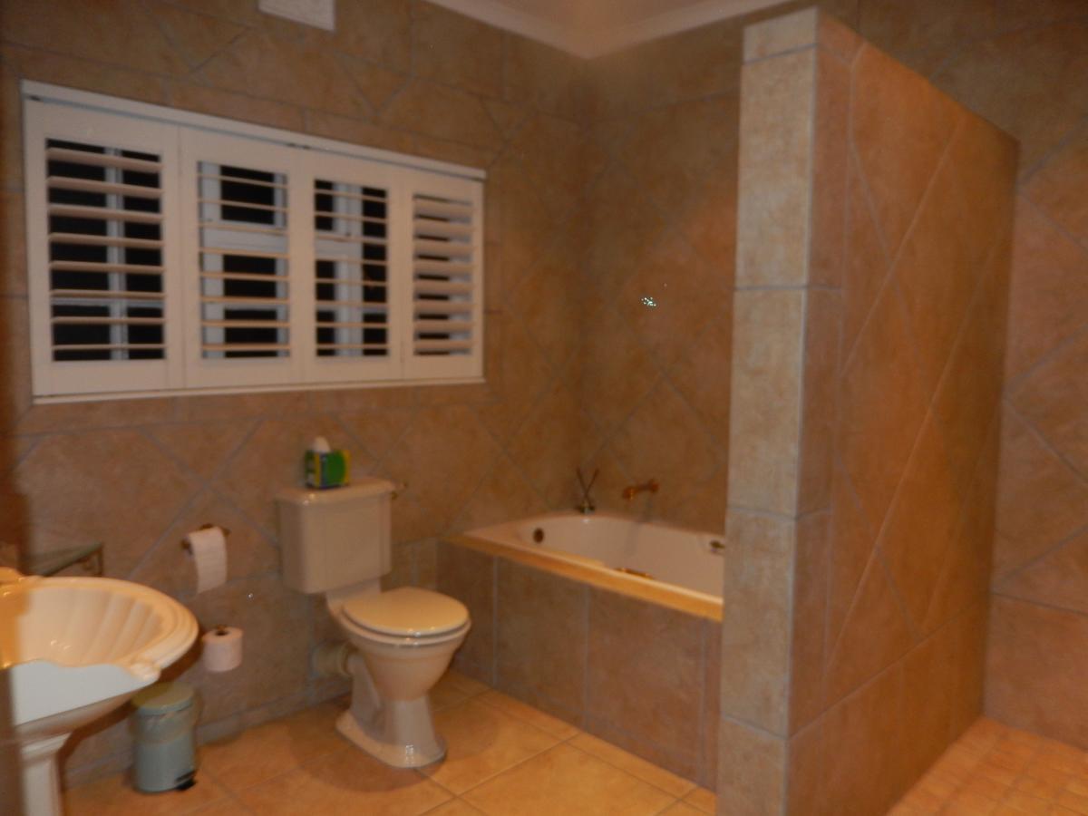 Villa Tuscany Somerset West Exterior photo